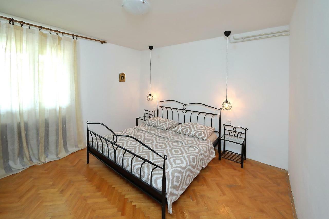 Apartment Sara