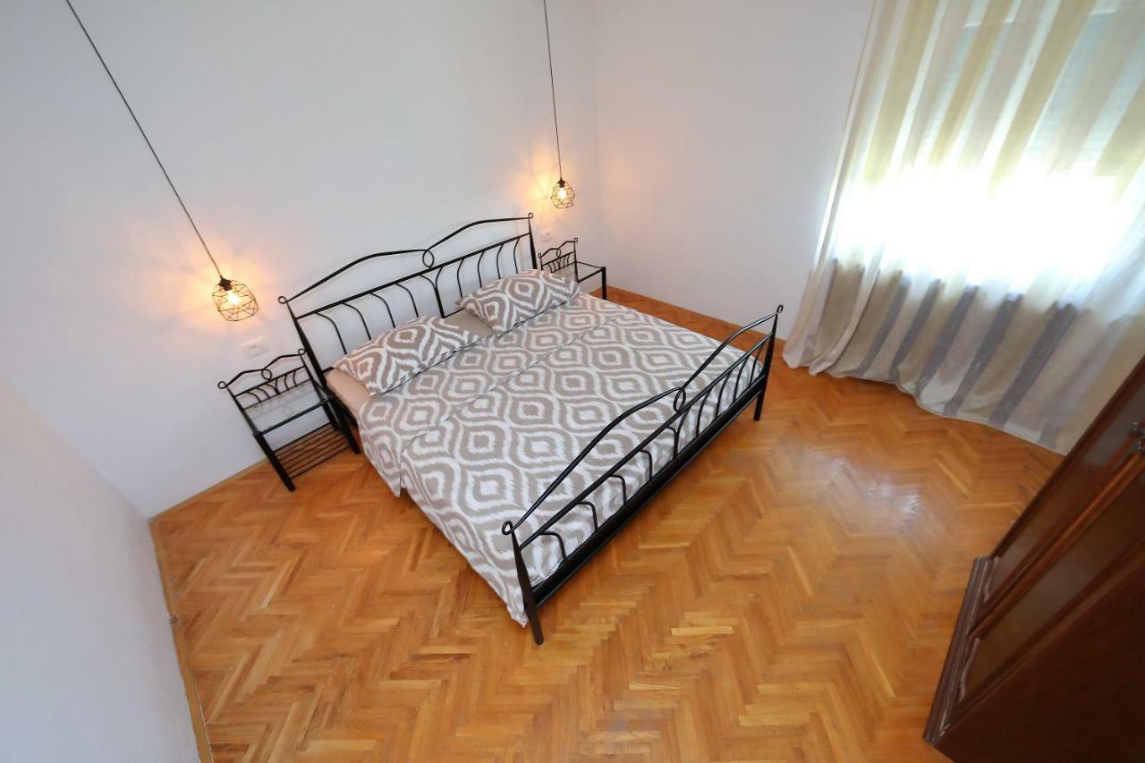 Sara Apartment *